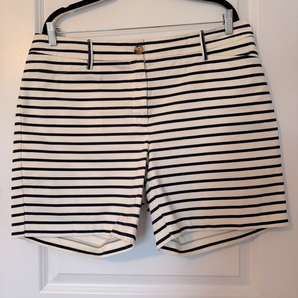 Lands' End Women’s Navy Blue and Cream Size 14 Nautical Style Mud Rise Shorts